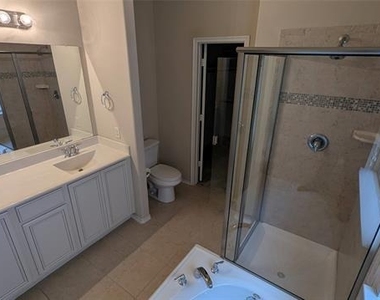 2805 Leslie Lane - Photo Thumbnail 11