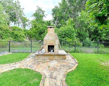 2805 Leslie Lane - Photo Thumbnail 25