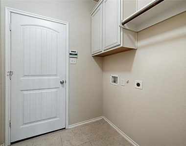 2805 Leslie Lane - Photo Thumbnail 22