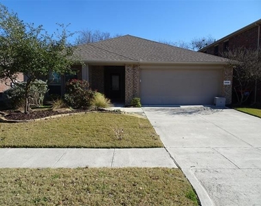 2805 Leslie Lane - Photo Thumbnail 2