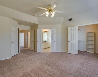 3324 Windchase Drive - Photo Thumbnail 12