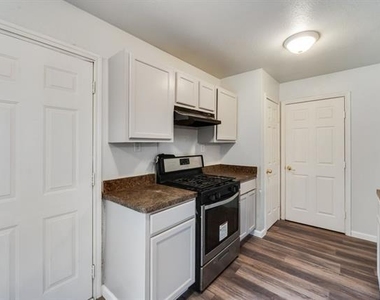2526 Exeter Avenue - Photo Thumbnail 11