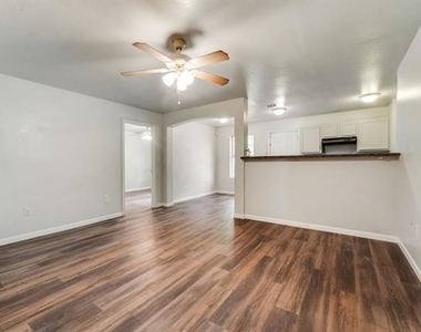 2526 Exeter Avenue - Photo Thumbnail 7