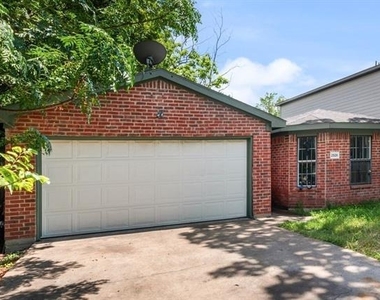 2526 Exeter Avenue - Photo Thumbnail 3