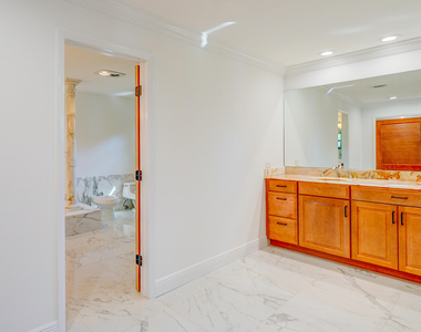 5730 Vista Linda Lane - Photo Thumbnail 23