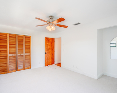 5730 Vista Linda Lane - Photo Thumbnail 29