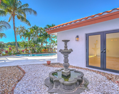 5730 Vista Linda Lane - Photo Thumbnail 37