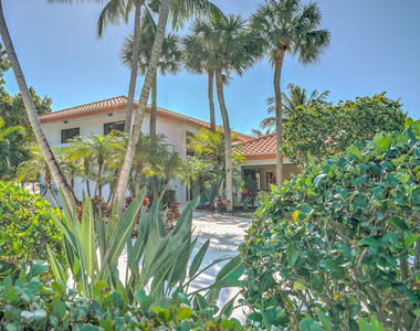 5730 Vista Linda Lane - Photo Thumbnail 11