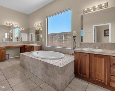 1715 W Ainsworth Drive - Photo Thumbnail 31