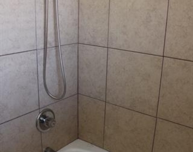 110 E Vanston Lane - Photo Thumbnail 15