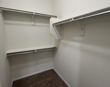 1630 W Blaylock Drive - Photo Thumbnail 25