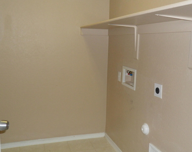 18418 W Westfall Way - Photo Thumbnail 14