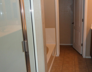 18418 W Westfall Way - Photo Thumbnail 9