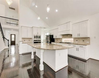 14113 Sugar Hill Drive - Photo Thumbnail 5