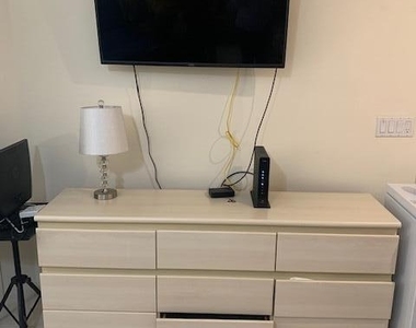 8906 Sandshot Court - Photo Thumbnail 3