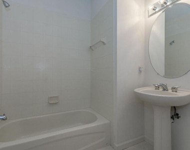 8906 Sandshot Court - Photo Thumbnail 8
