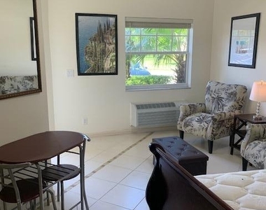 8906 Sandshot Court - Photo Thumbnail 4