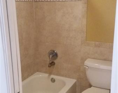 2947 Riverside Drive - Photo Thumbnail 13