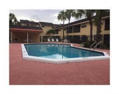 2947 Riverside Drive - Photo Thumbnail 14