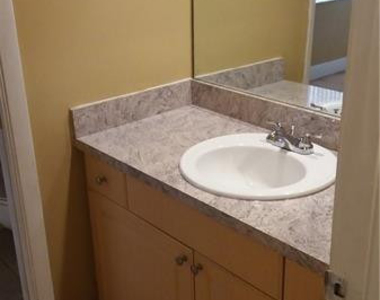 2947 Riverside Drive - Photo Thumbnail 12