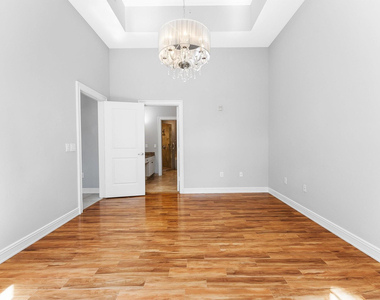 16102 Emerald Estates Drive - Photo Thumbnail 14