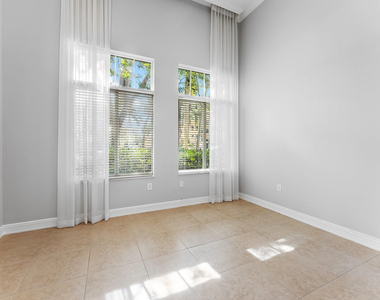 16102 Emerald Estates Drive - Photo Thumbnail 10