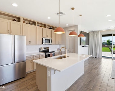 1467 E Torino Court - Photo Thumbnail 2