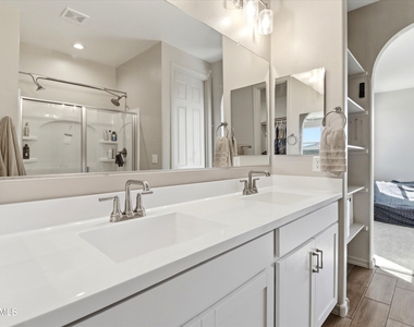 1467 E Torino Court - Photo Thumbnail 11