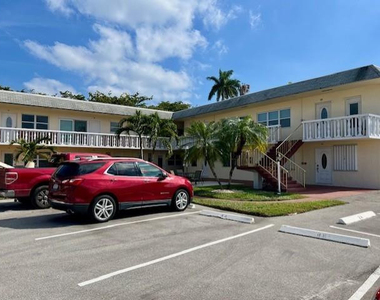 1455 N 12th Court - Photo Thumbnail 1