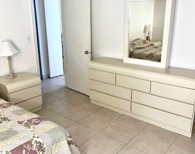 1455 N 12th Court - Photo Thumbnail 10