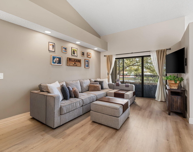 3006 Black Oak Court - Photo Thumbnail 6