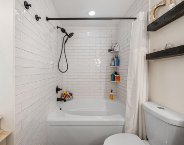 3006 Black Oak Court - Photo Thumbnail 17