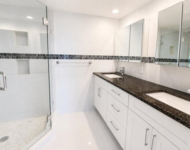 4800 Bayview - Photo Thumbnail 11