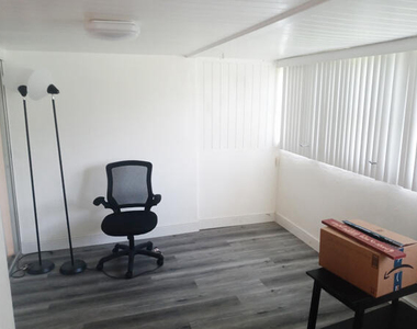 149 West Court - Photo Thumbnail 6