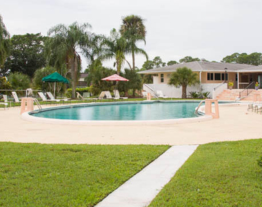 149 West Court - Photo Thumbnail 9