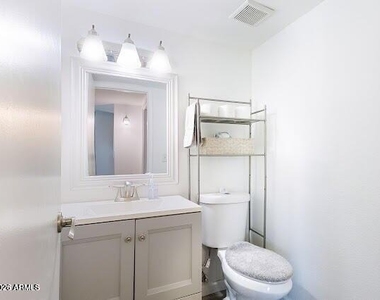 1500 W Rio Salado Parkway Parkway - Photo Thumbnail 2