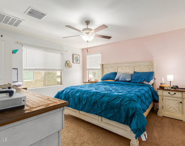 8216 W Albeniz Place - Photo Thumbnail 11