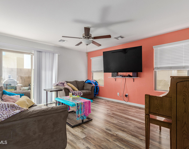 8216 W Albeniz Place - Photo Thumbnail 2
