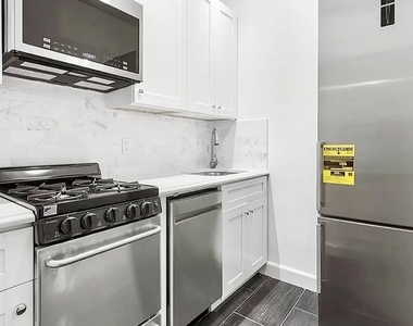 1665 York Avenue - Photo Thumbnail 4