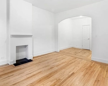 1665 York Avenue - Photo Thumbnail 2