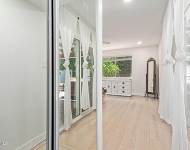 1347 W Lobo Avenue - Photo Thumbnail 16