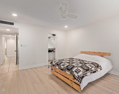 1347 W Lobo Avenue - Photo Thumbnail 13