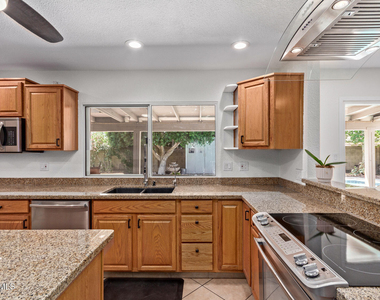 1347 W Lobo Avenue - Photo Thumbnail 11
