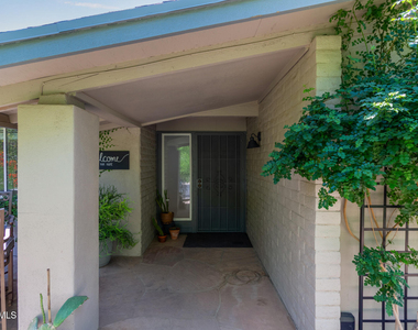 1347 W Lobo Avenue - Photo Thumbnail 3