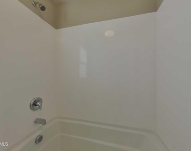 12554 W Hummingbird Terrace - Photo Thumbnail 13