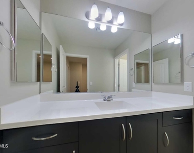 12554 W Hummingbird Terrace - Photo Thumbnail 12