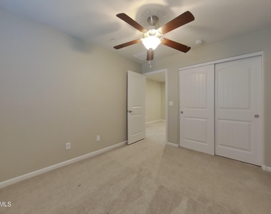 12554 W Hummingbird Terrace - Photo Thumbnail 9