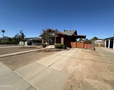 1426 E Sheridan Street - Photo Thumbnail 14