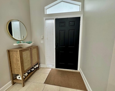 6135 Drake Street - Photo Thumbnail 18