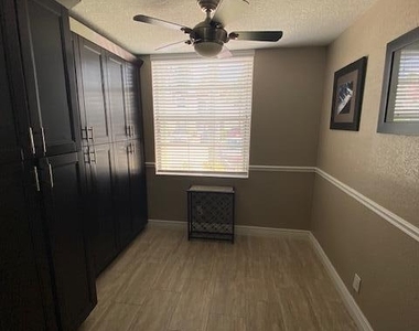 10 Willowbrook Lane - Photo Thumbnail 2